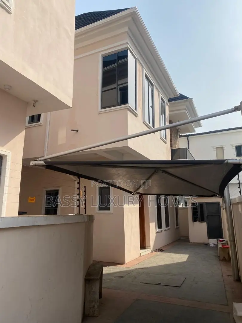 4bdrm Duplex in Lekki for sale in Lekki
