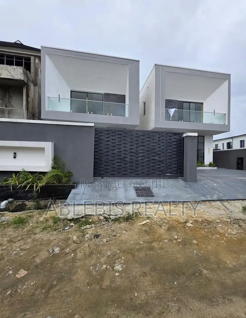 5bdrm Duplex in Ajah for sale in Ado / Ajah
