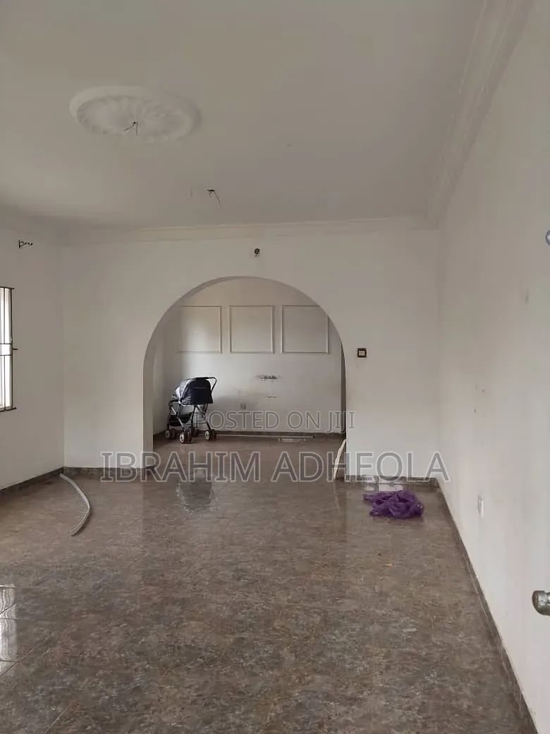 3bdrm Apartment in Egbeda for rent in Egbeda