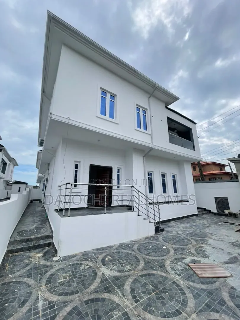 5bdrm Duplex in Sangotedo for sale in Sangotedo