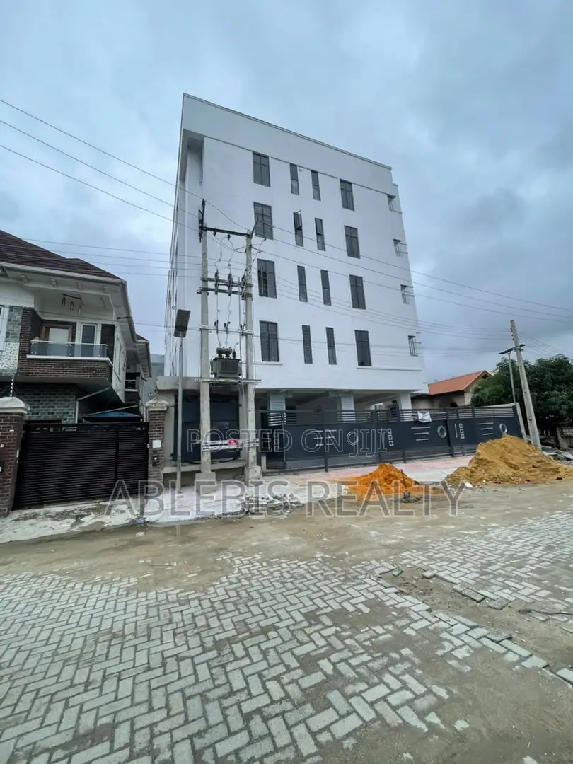 2bdrm Apartment in Osapa London for sale in Osapa london