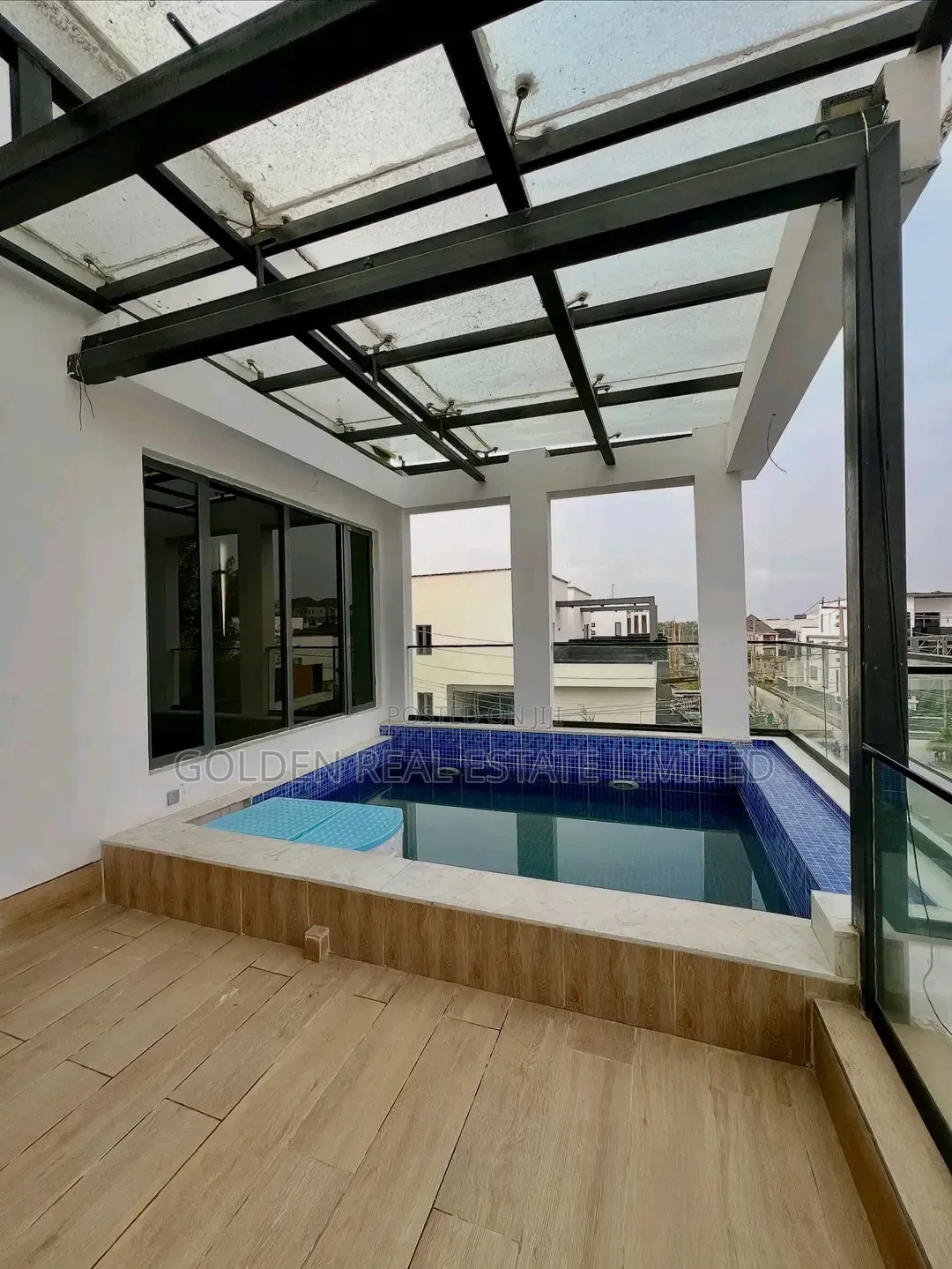 5bdrm Duplex in Lekki Phase 1 for sale in Lekki Phase 1