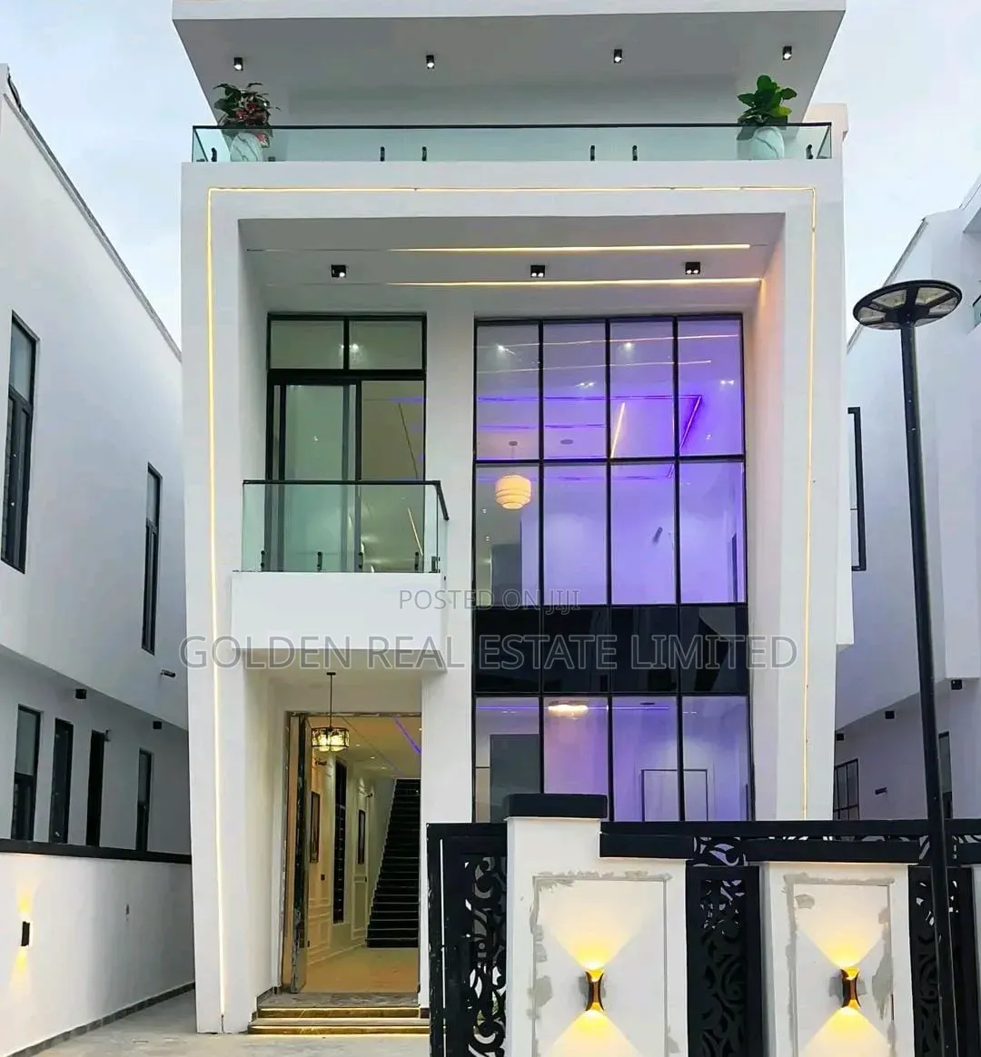 5bdrm Duplex in Lekki Phase 1 for sale in Lekki Phase 1
