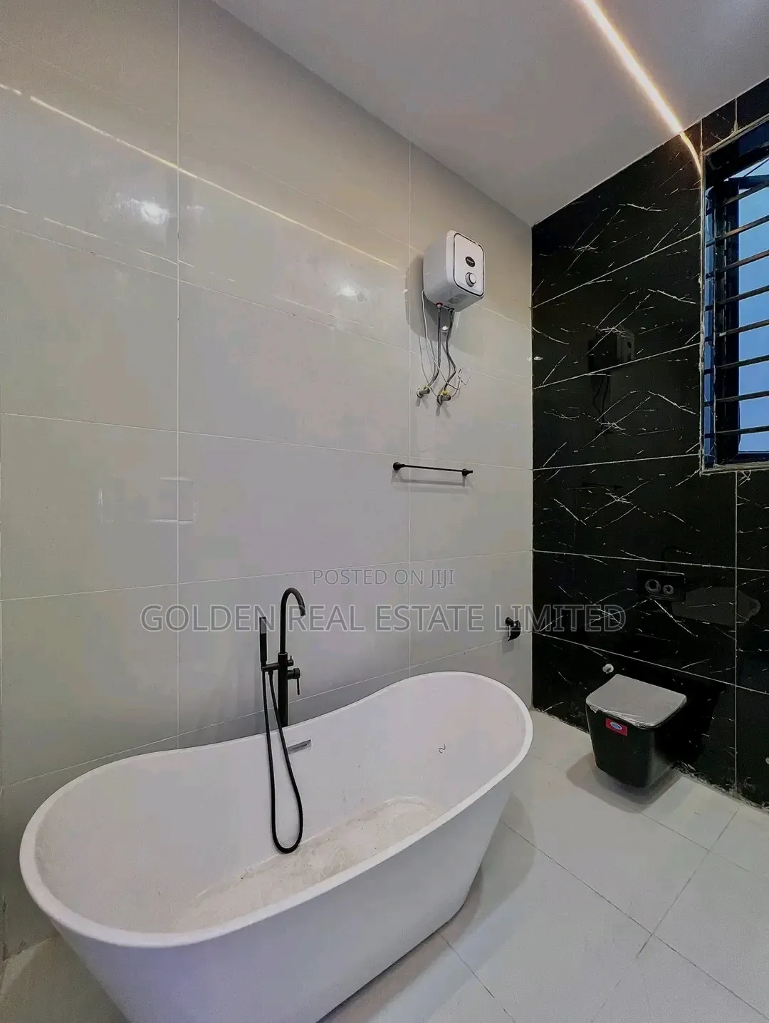 5bdrm Duplex in Lekki Phase 1 for sale in Lekki Phase 1