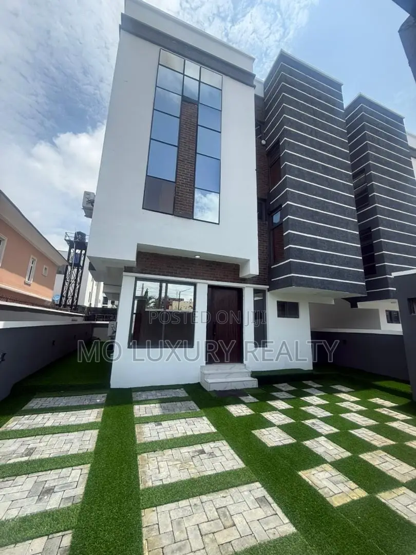 4bdrm Duplex in Lekki Phase 1 for rent in Lekki Phase 1