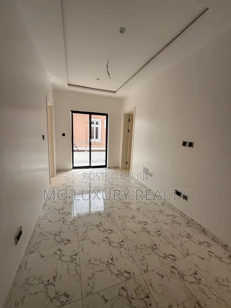 4bdrm Duplex in Lekki Phase 1 for rent in Lekki Phase 1