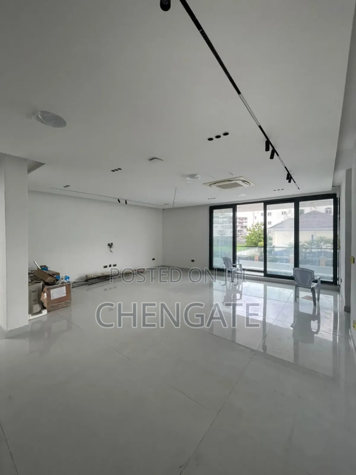 5bdrm Duplex in Banana Island for sale in Banana Island
