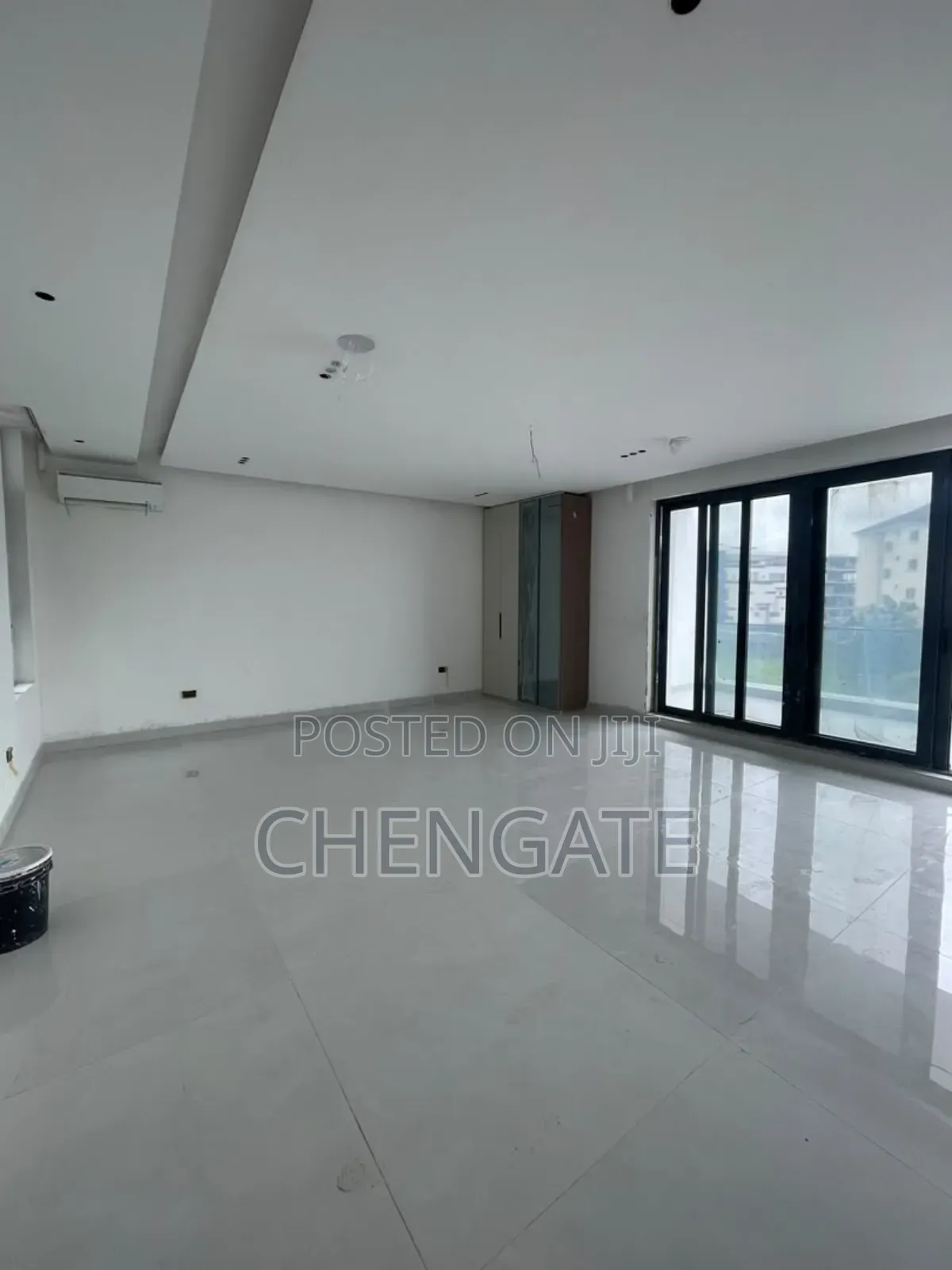 5bdrm Duplex in Banana Island for sale in Banana Island
