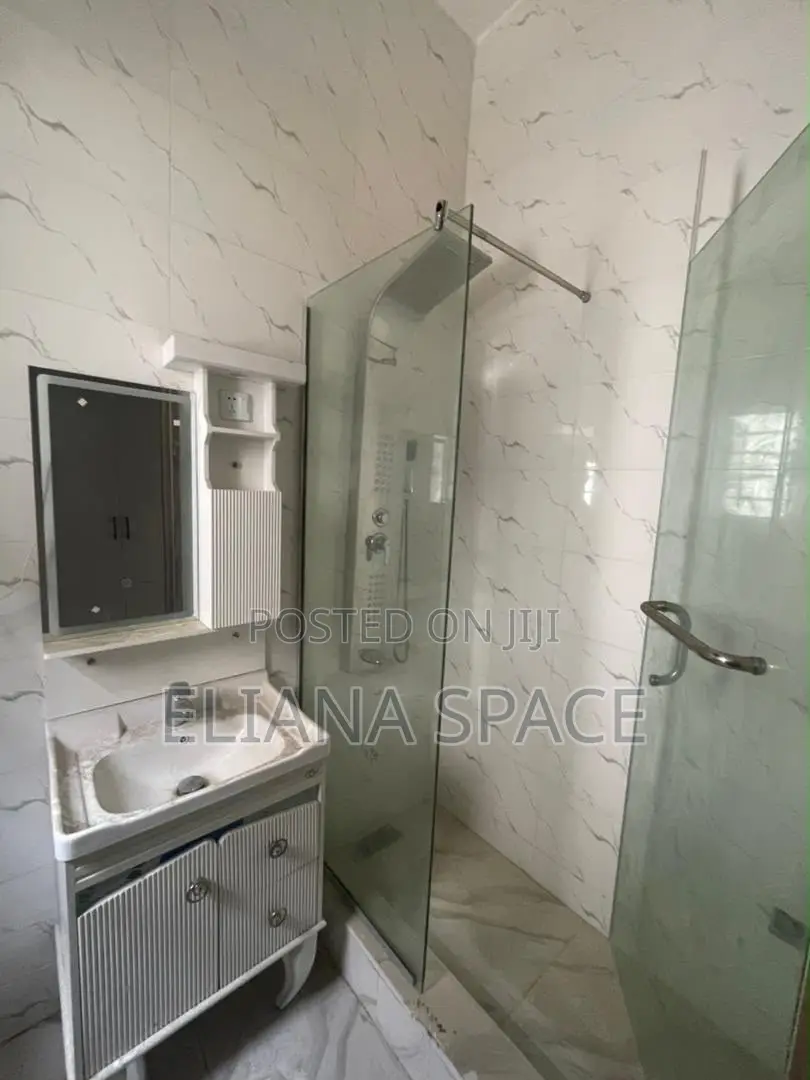 4bdrm Duplex in Orchid Road Lekki for sale in Lekki Phase 1