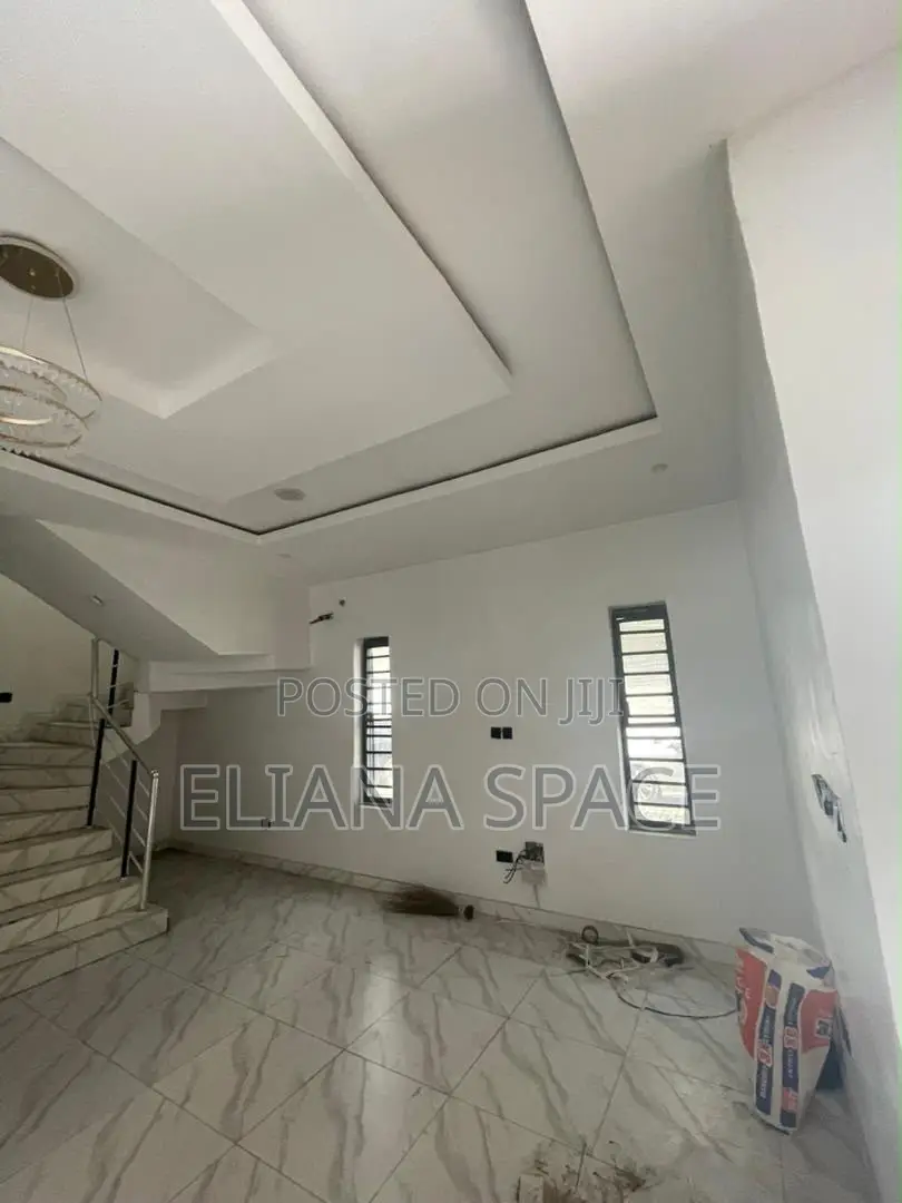 4bdrm Duplex in Orchid Road Lekki for sale in Lekki Phase 1