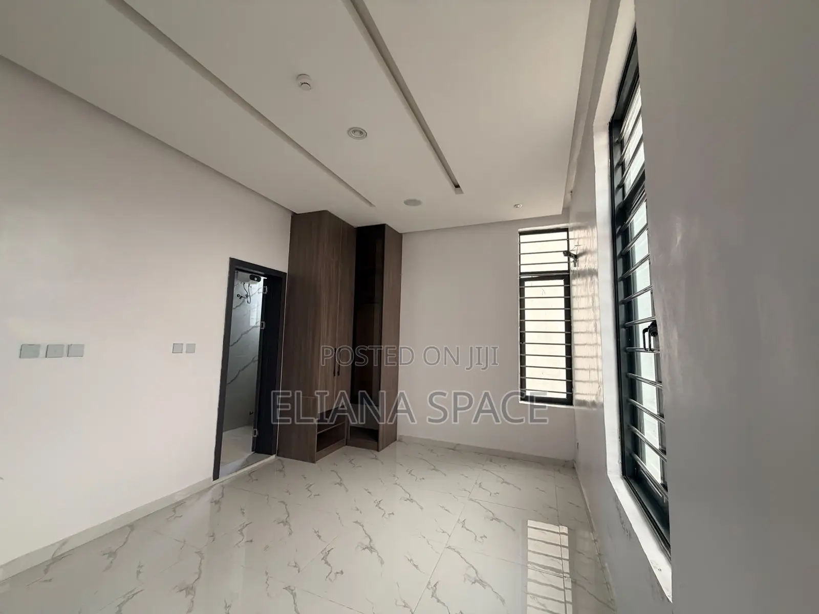 5bdrm Duplex in Omole Phase 2 for sale in Omole Phase 2