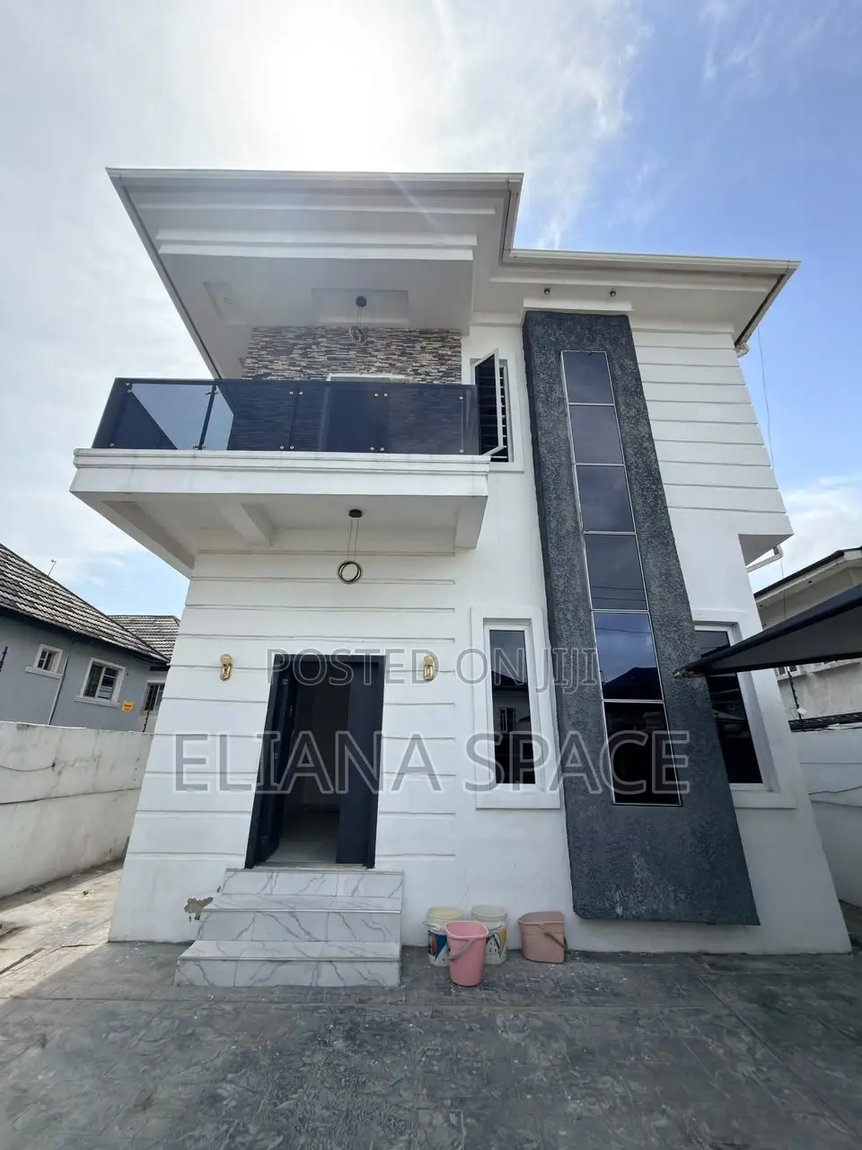 4bdrm Duplex in Ikota for sale in Ikota