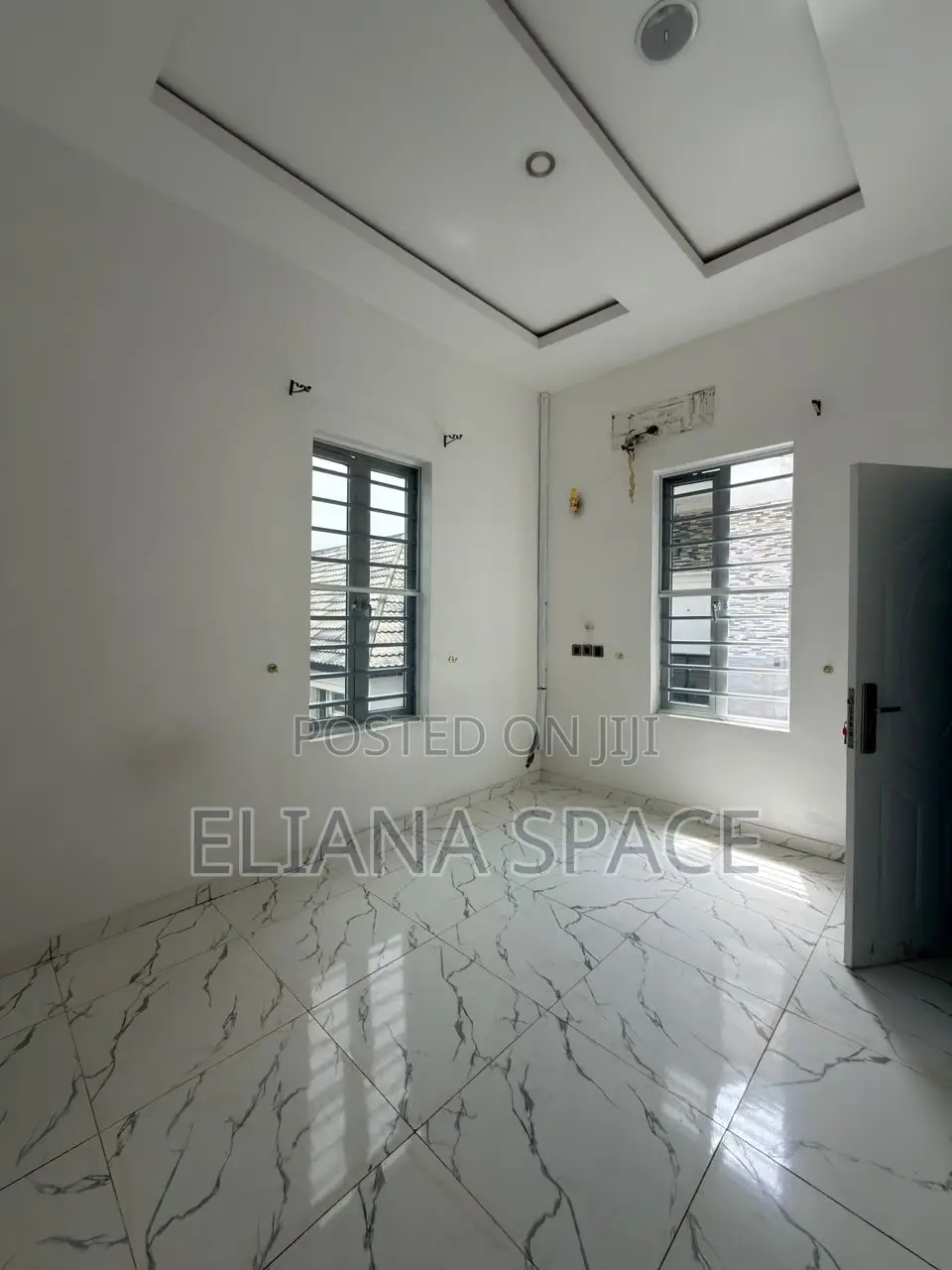 4bdrm Duplex in Ikota for sale in Ikota