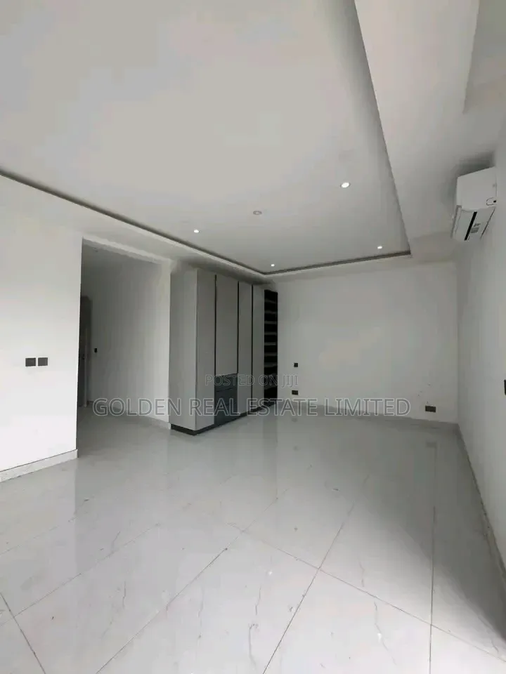 4bdrm Duplex in Old Ikoyi for sale in Old Ikoyi