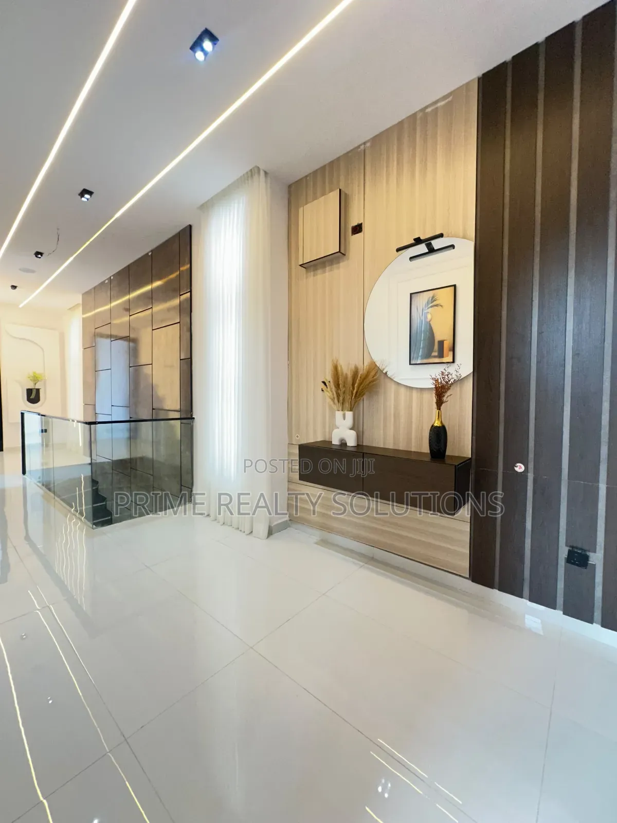 5bdrm Duplex in Ikota for sale in Ikota