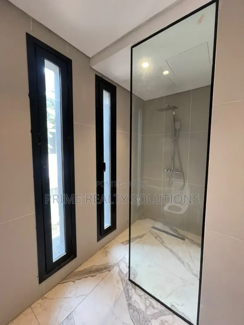 5bdrm Duplex in Banana Island Ikoyi for sale in Banana Island