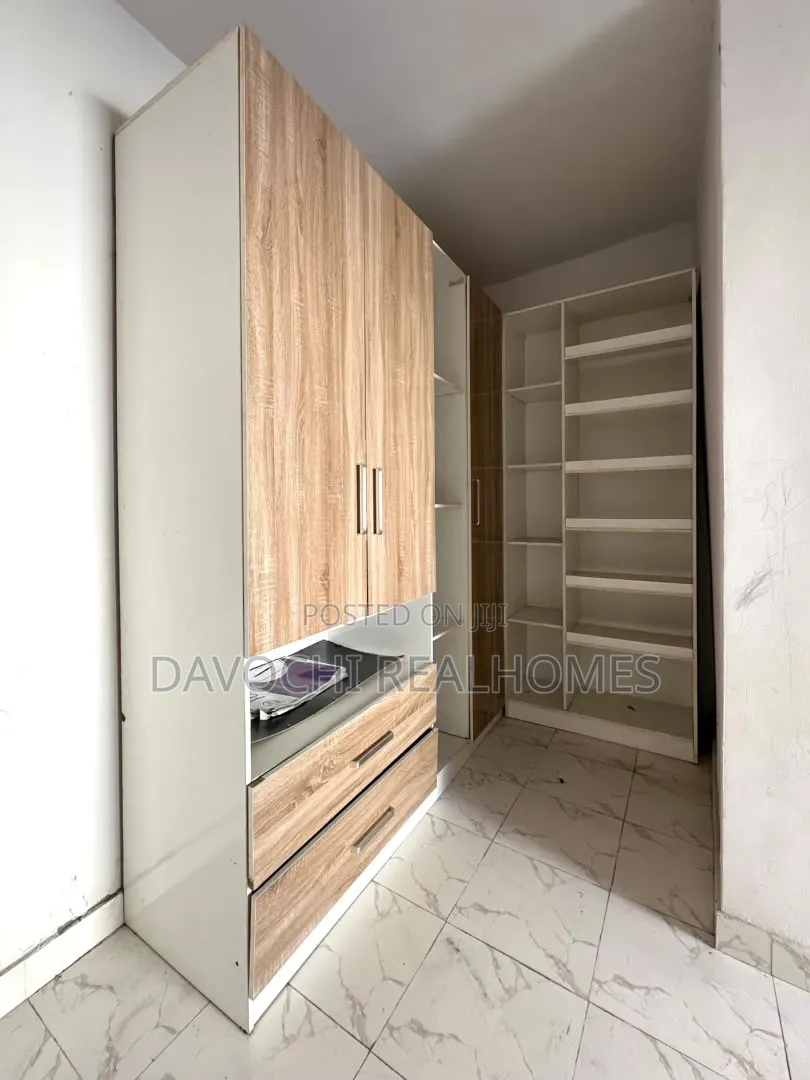 4bdrm Duplex in Ikota for rent in Ikota