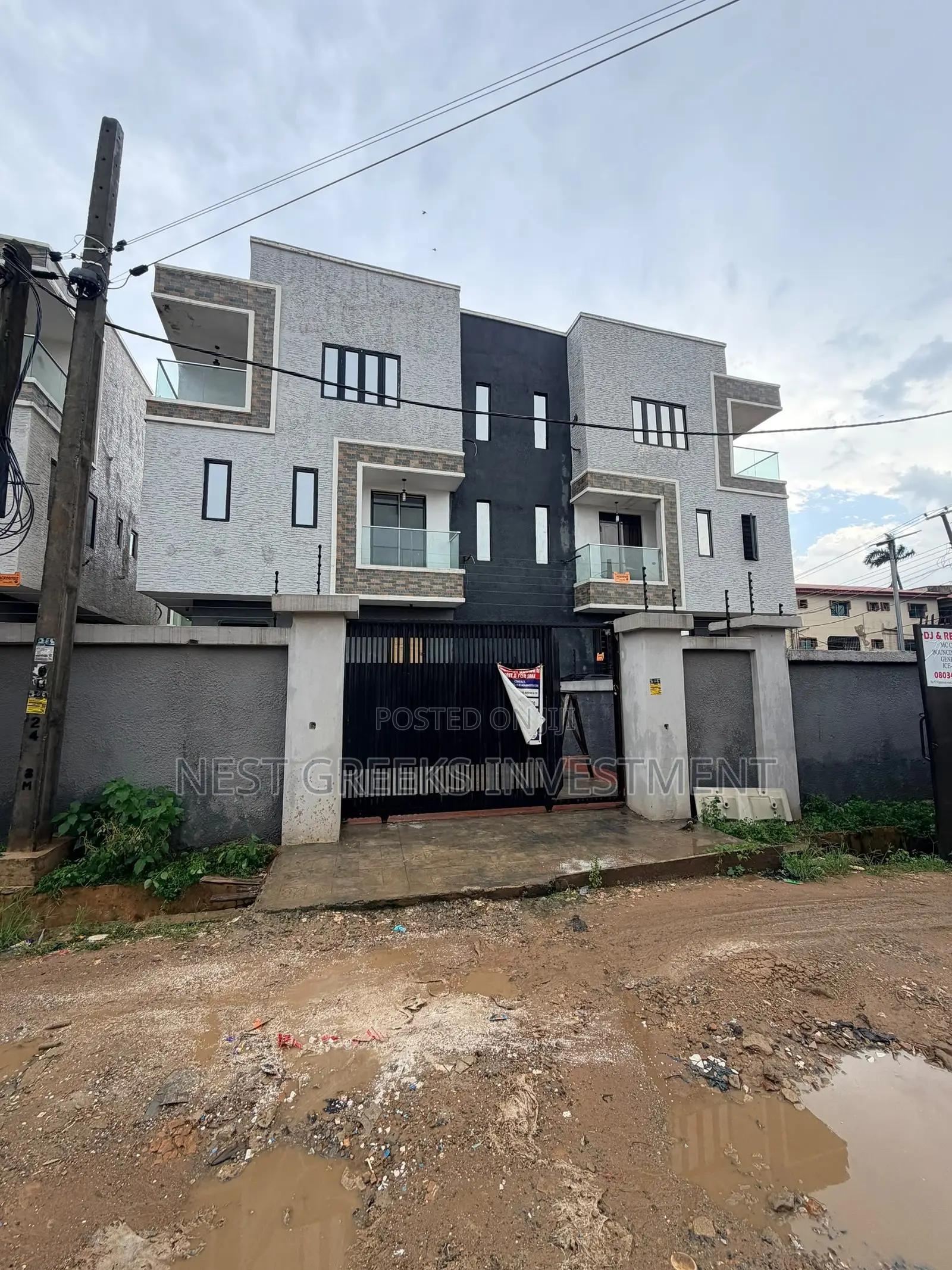 4bdrm Duplex in Berger for sale in Berger