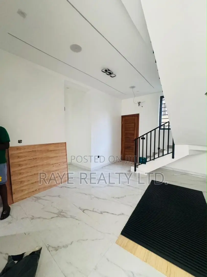 4bdrm Duplex in Ikeja for sale in Ikeja