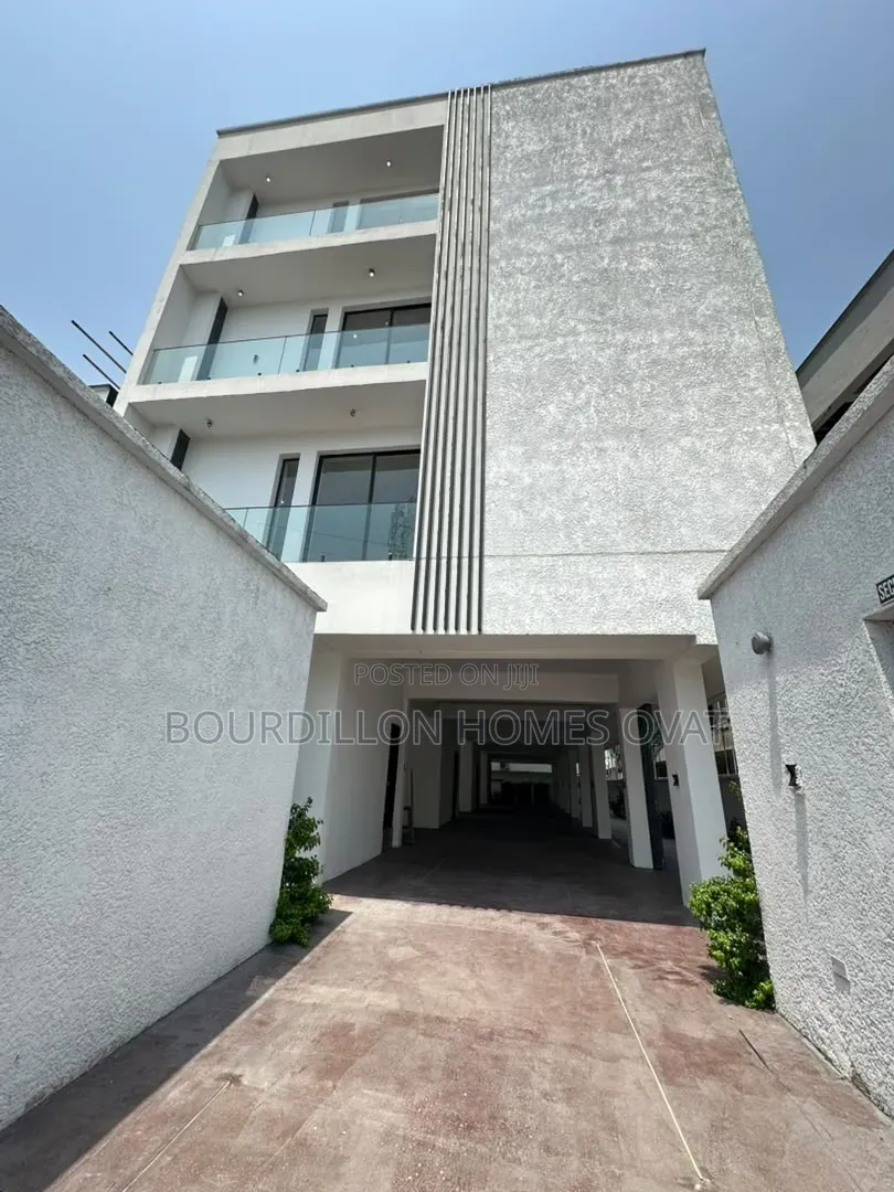 4bdrm Duplex in Chevron Lekki Lagos for sale in Chevron