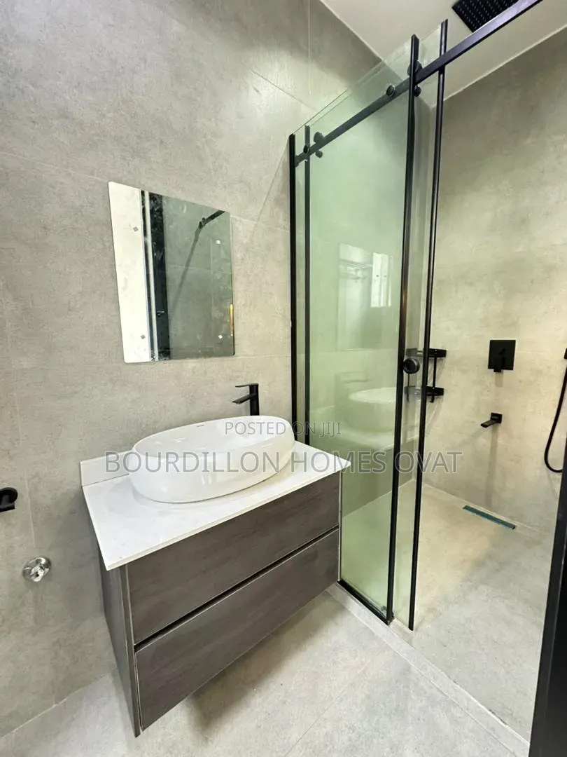 4bdrm Duplex in Chevron Lekki Lagos for sale in Chevron