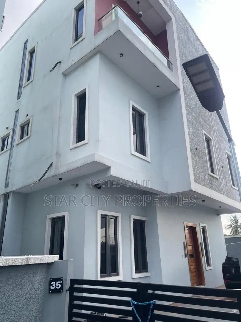 5bdrm Duplex in Ikeja, Adeniyi Jones for rent in Adeniyi Jones