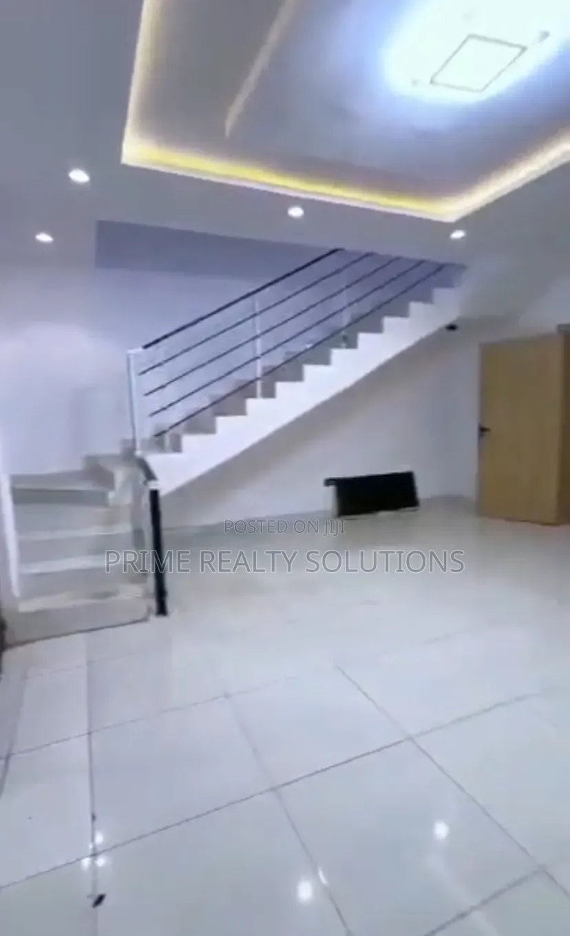 2bdrm Duplex in Ikota for rent in Ikota