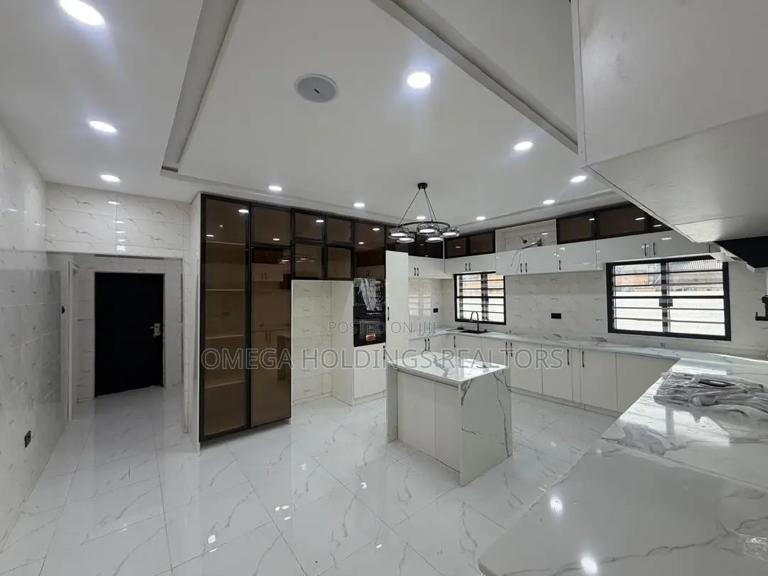 5bdrm Duplex in Cedarhaus Estate, Oluyole for sale in Oluyole