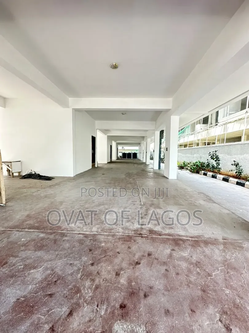 4bdrm Duplex in Chevron for sale in Chevron