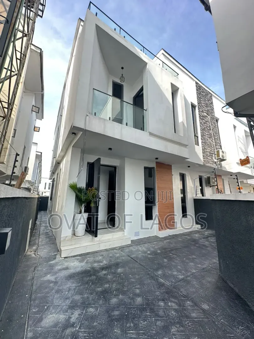 4bdrm Duplex in Ikota for sale in Ikota