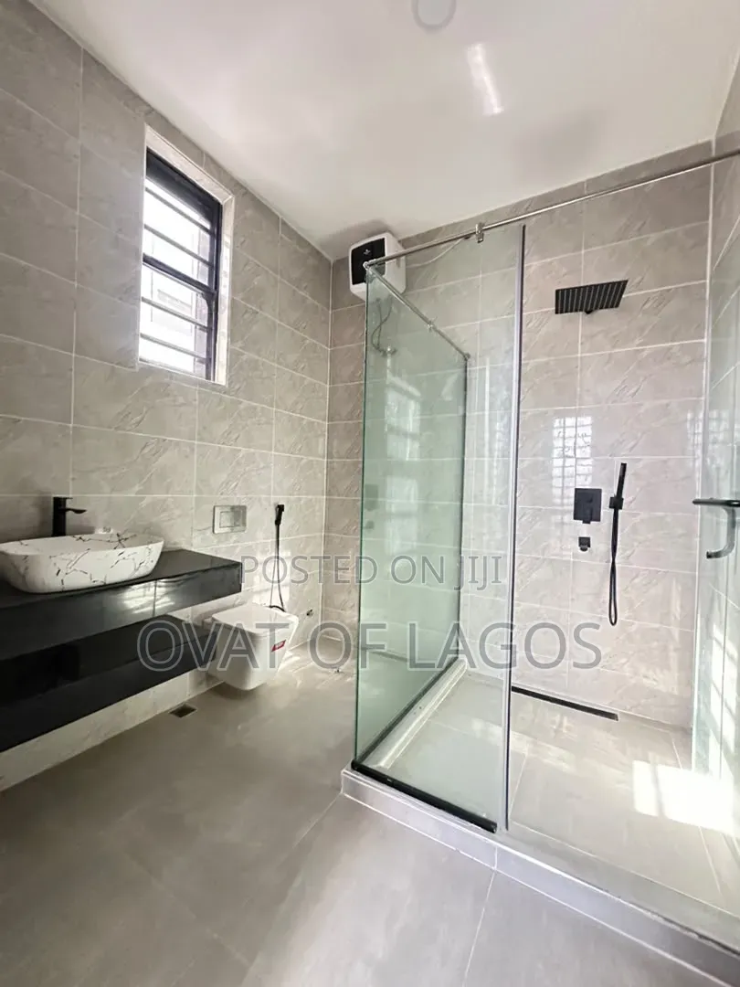 4bdrm Duplex in Ikota for sale in Ikota