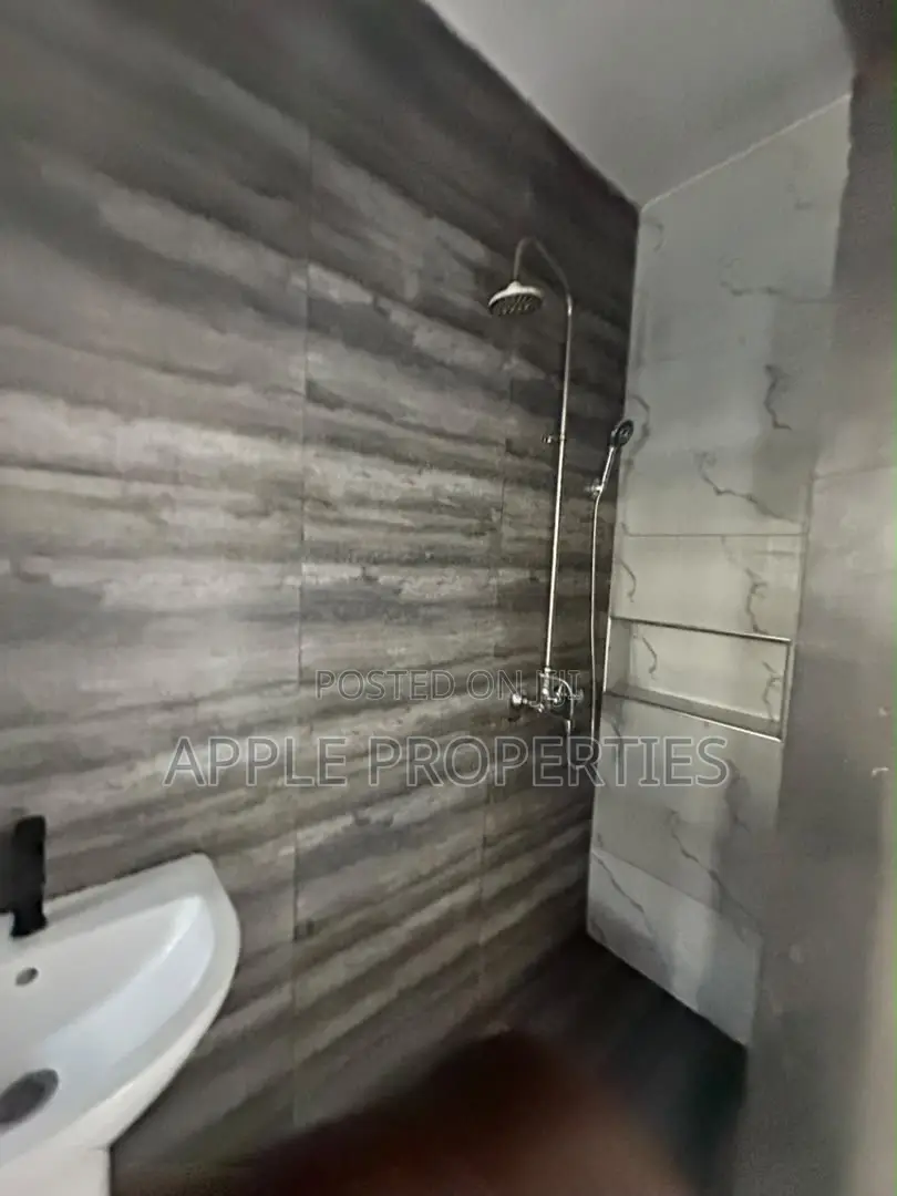 4bdrm Townhouse / Terrace in Lekki Phase 1 for rent in Lekki Phase 1