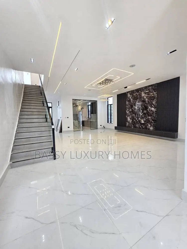 5bdrm Duplex in Lekki for sale in Lekki