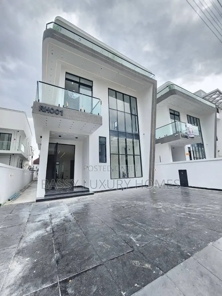 5bdrm Duplex in Lekki for sale in Lekki