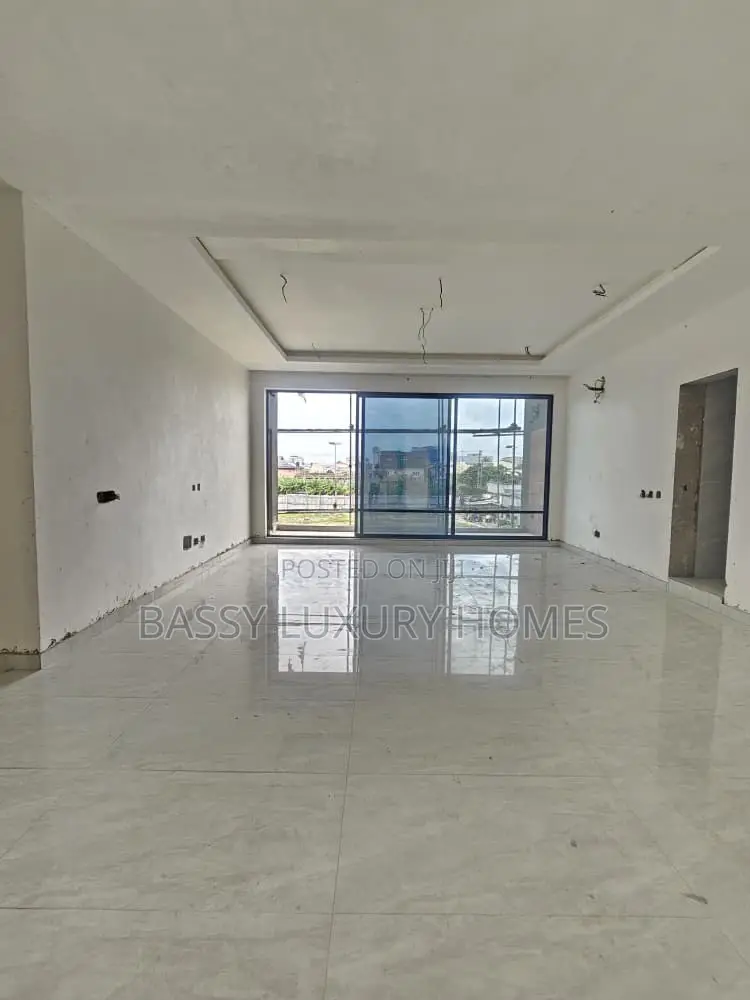 3bdrm Apartment in Lekki Phase 1 for sale in Lekki Phase 1