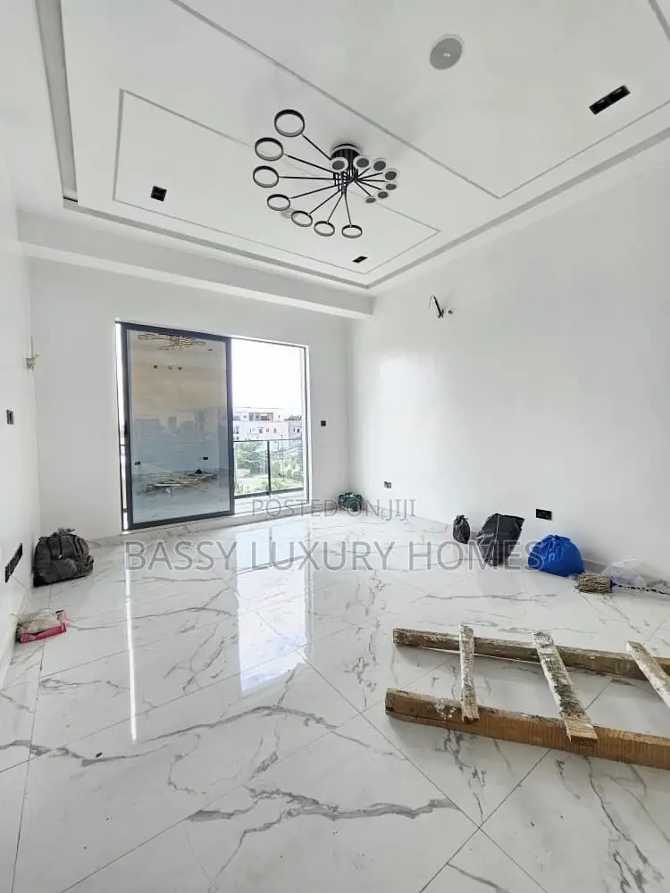 3bdrm Apartment in Lekki Phase 1 for sale in Lekki Phase 1
