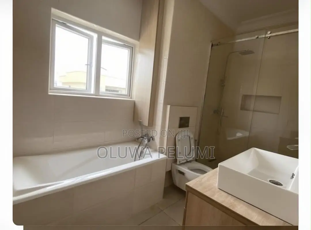 6bdrm Duplex in Western Foreshore, Osapa london for sale in Osapa london