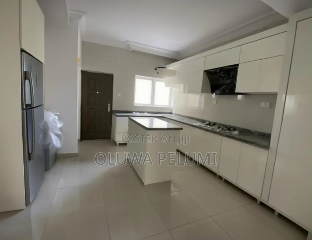 6bdrm Duplex in Western Foreshore, Osapa london for sale in Osapa london