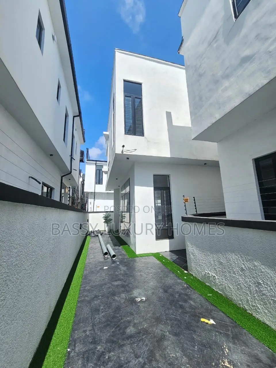 4bdrm Duplex in Abraham Adesanya Estate for sale in Abraham Adesanya Estate