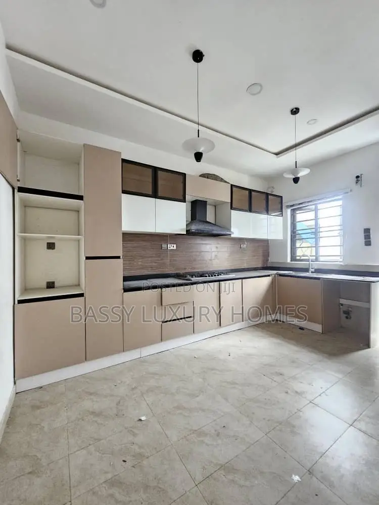 4bdrm Duplex in Abraham Adesanya Estate for sale in Abraham Adesanya Estate