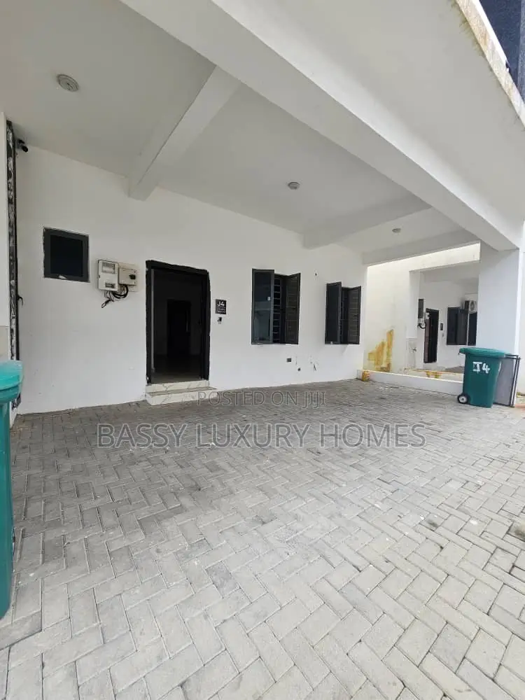 4bdrm Duplex in Abraham Adesanya Estate for sale in Abraham Adesanya Estate