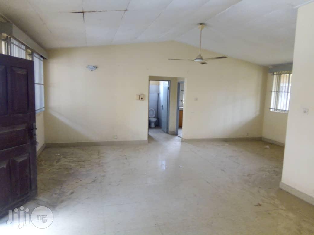 4bdrm Duplex in Amuwo-Odofin for sale in Amuwo-Odofin