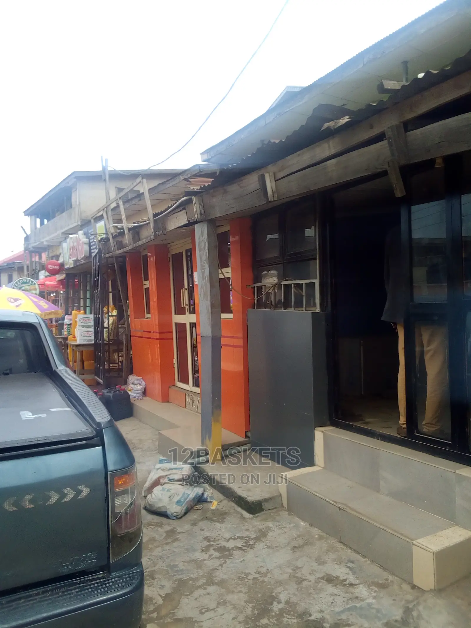 Spacious Shop at Ojodu Berger for Rent. in Ojodu