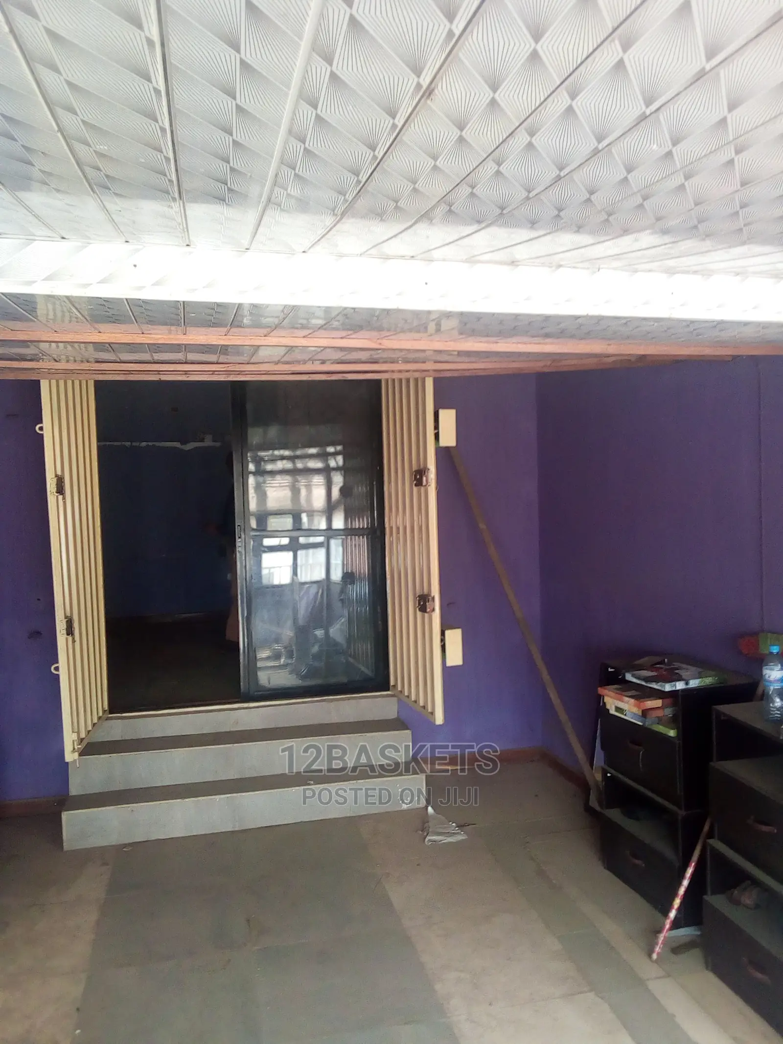 Spacious Shop at Ojodu Berger for Rent. in Ojodu