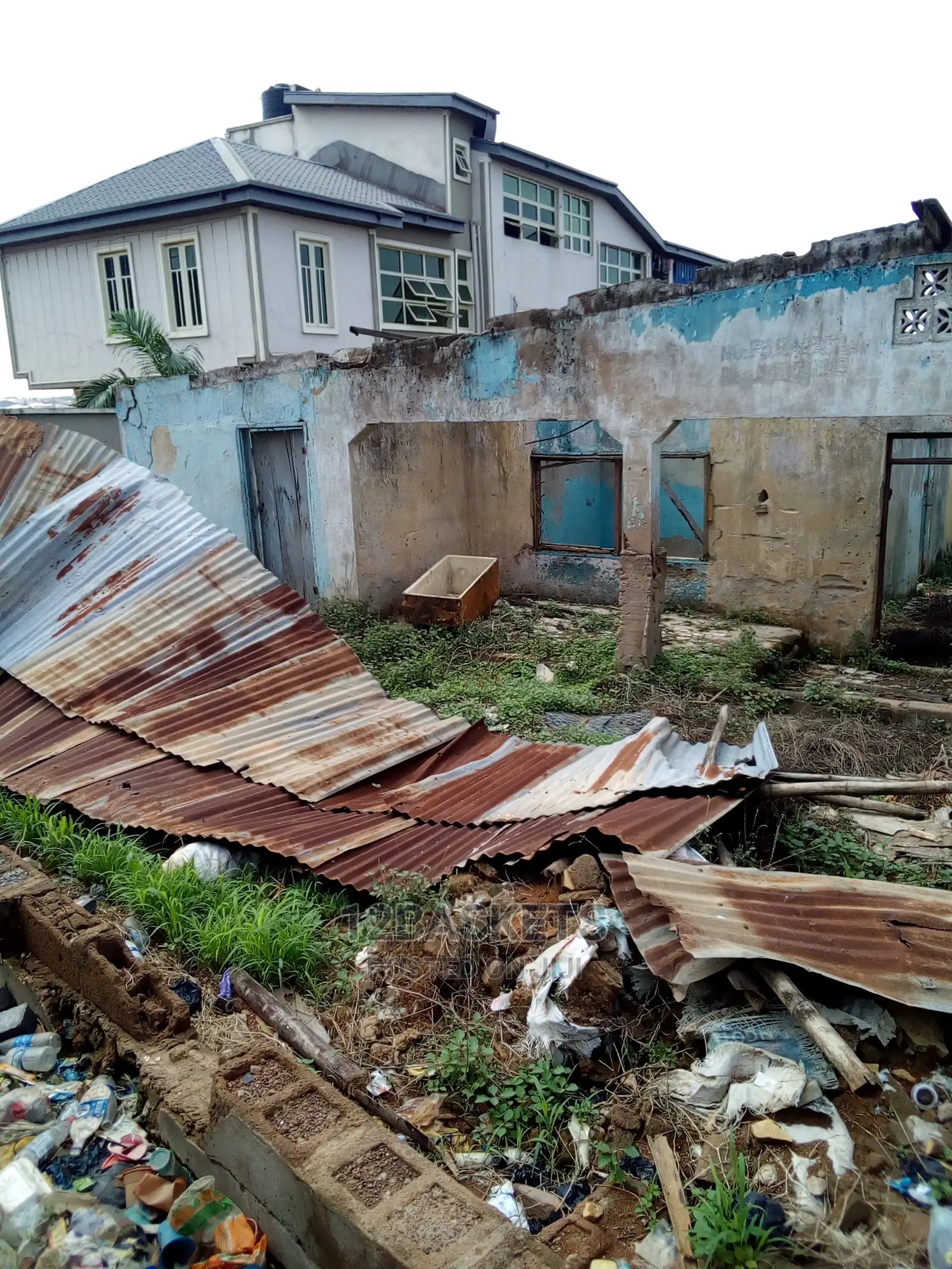 Land With Demolishable Property at Yakoyo Ojodu. in Ojodu