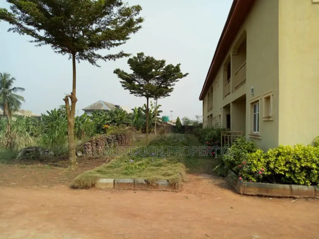 10bdrm House in Igando for Sale in Ikotun/Igando