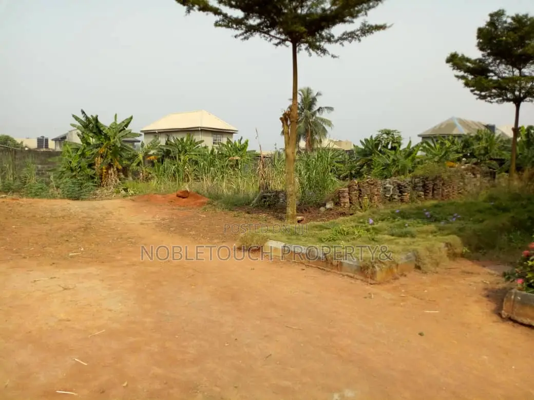10bdrm House in Igando for Sale in Ikotun/Igando