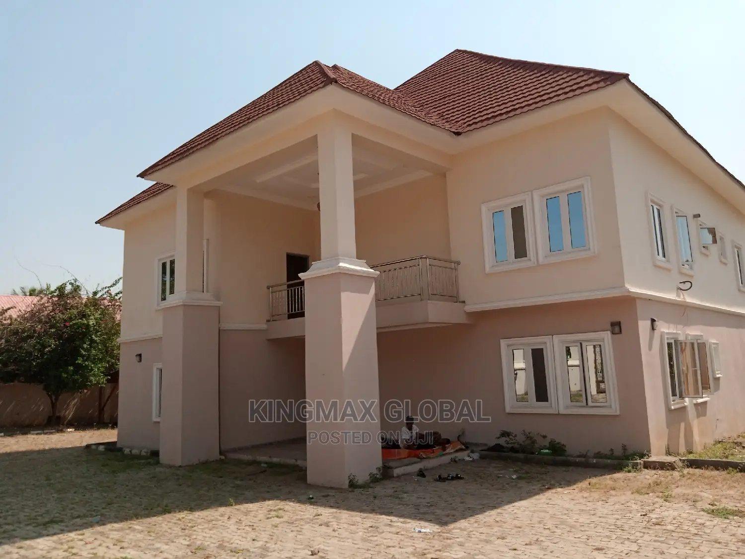 For Sales: Spacious Luxury 6 Bedroom Duplex With 2bedrom Guest House. in Gwarinpa
