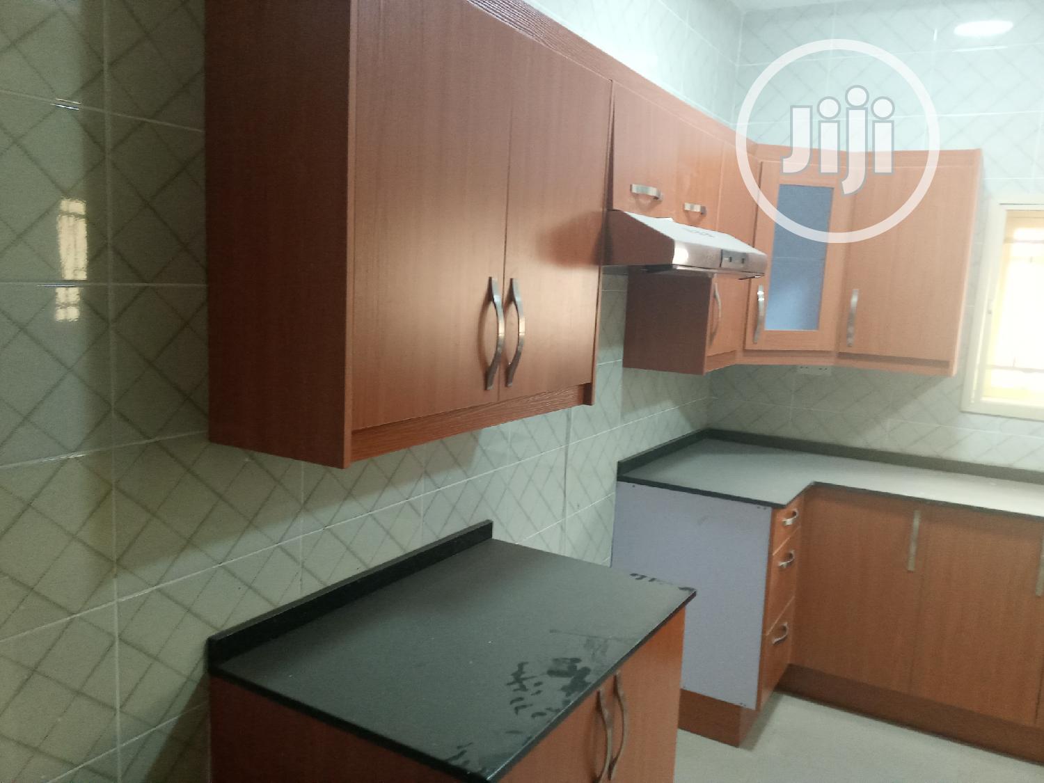 4bdrm Duplex in Durumi for sale in Durumi