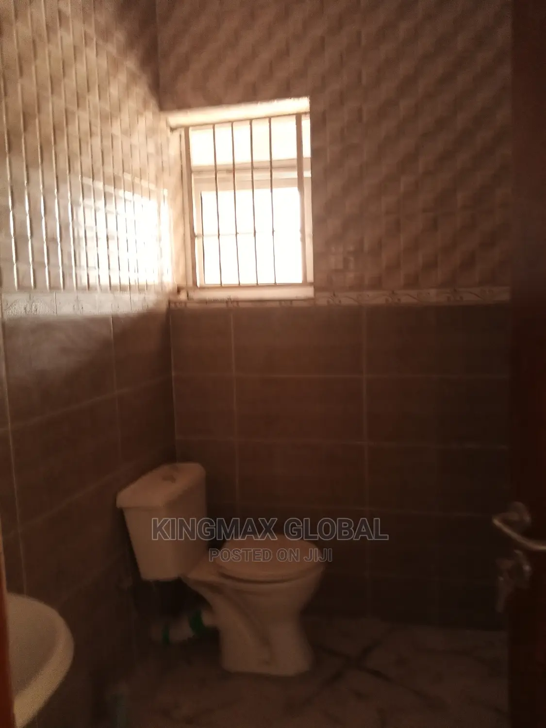 Massive And Spacious 8units Of Serviced 5bedroom Terrace Suplex Etc in Jabi